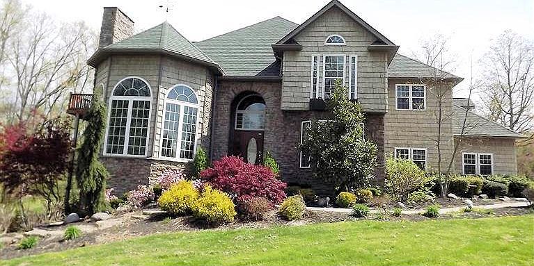 1st image of 29533 Wildwood Ln