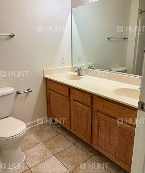 421 New York Dr — Photo 13