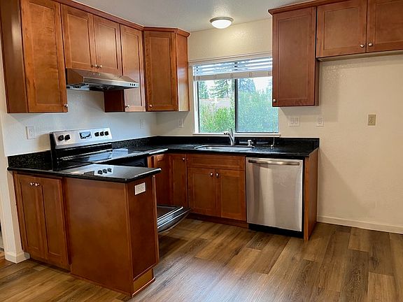 5th image of 245 Alexandria Dr