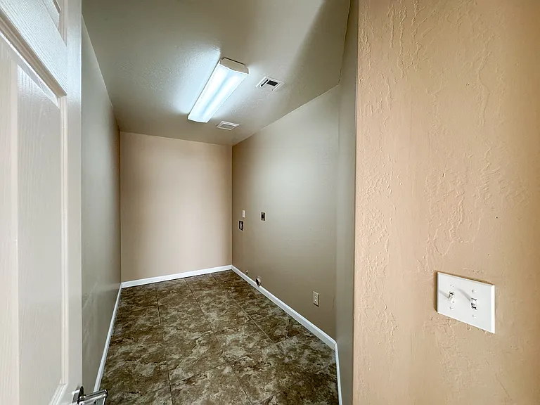 2423 S Ananea — Photo 16