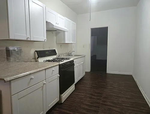 528 Valley Brook Ave Photo 1