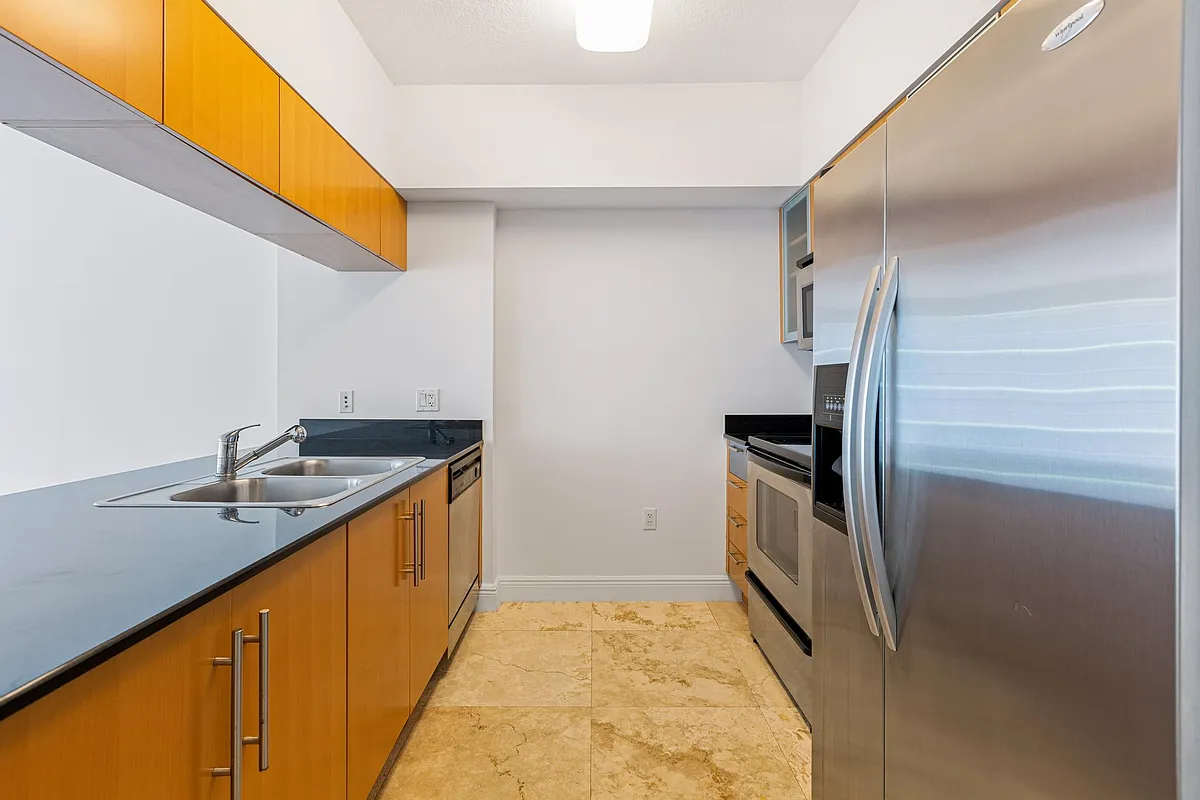 Building Photo - 1750 N Bayshore Dr #2409