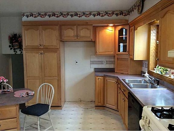 4th image of 603 Sommerheim Dr