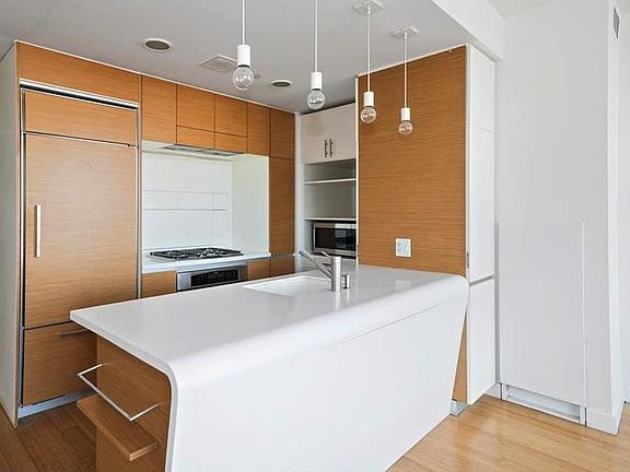 2nd image of 2 River Ter APT 26F