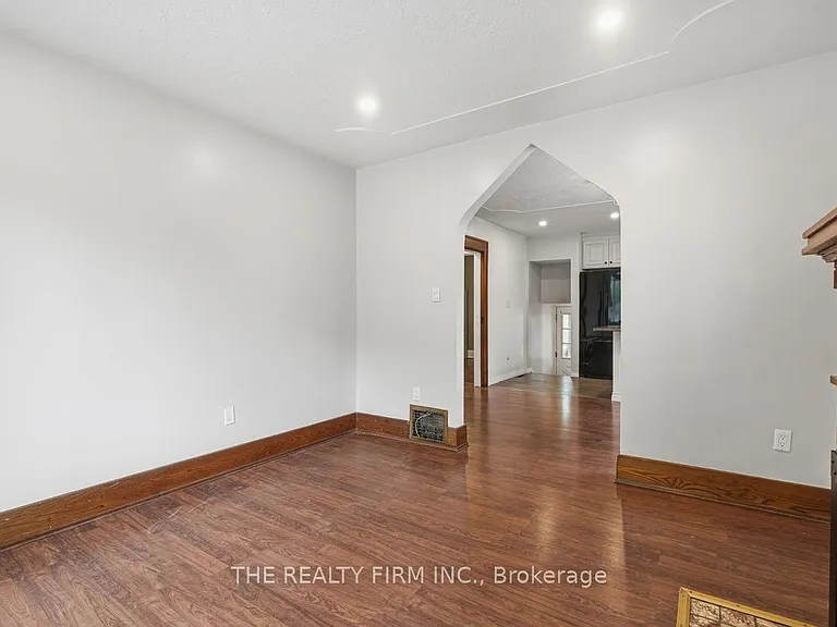 97 Springbank Dr — Photo 14