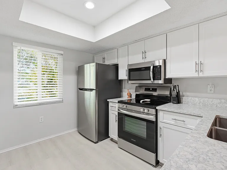 240 Cypress Ln #240 — Photo 11