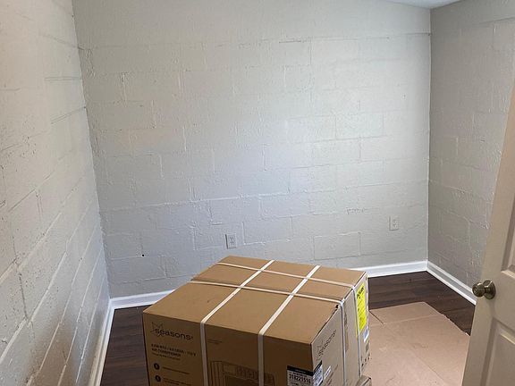 3rd image of 3822 Ogg Ave #1