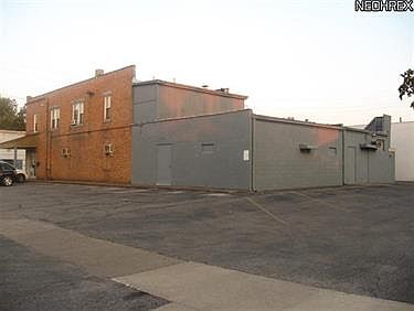 2nd image of 3008 Grove Ave