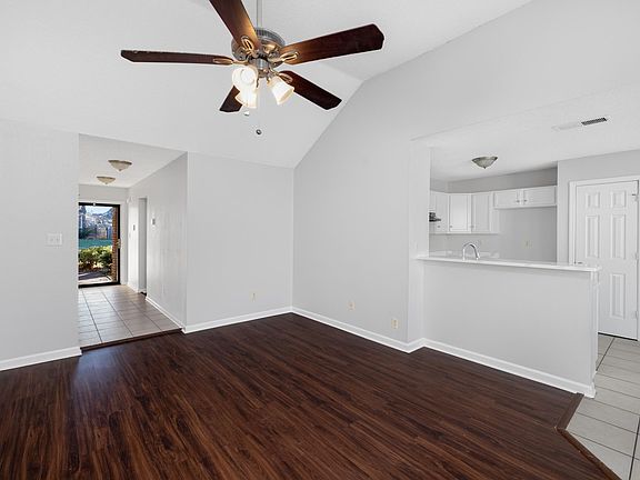 5th image of 6946 Naples Dr