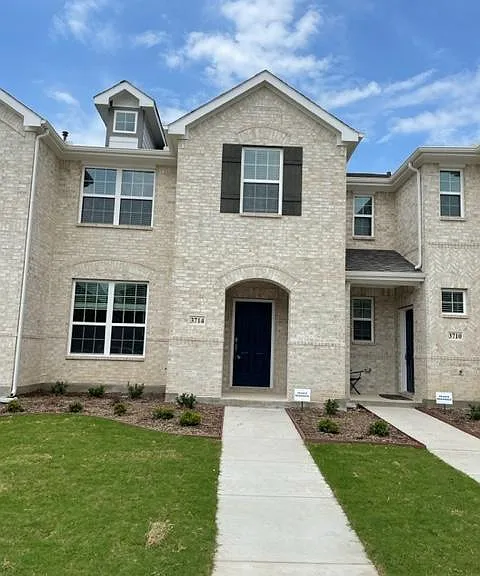 3714 Malibu Dr — Photo 1