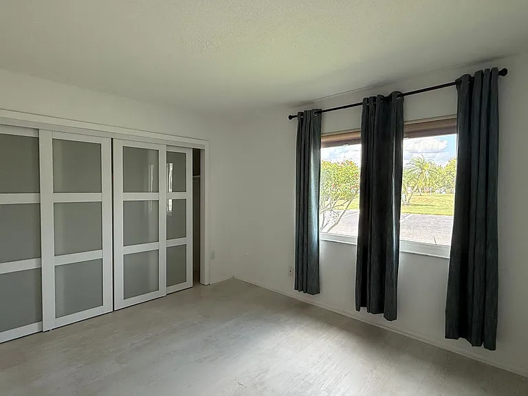 5451 Riverbluff Cir #V-69 — Photo 10