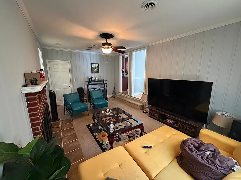 2210 Manlyn Rd — Photo 11