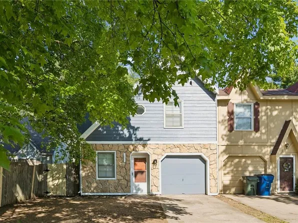 303 Northwood Ln, Lawrence, KS 66044