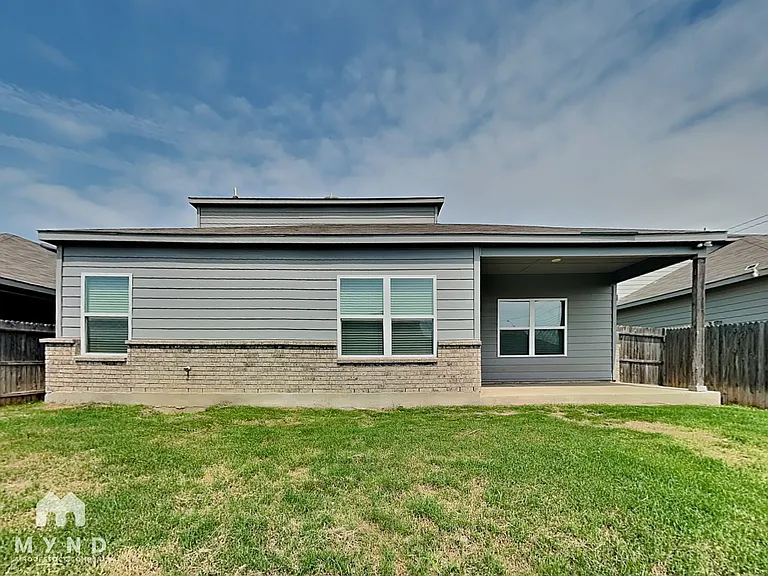 247 Stevens Smt — Photo 18