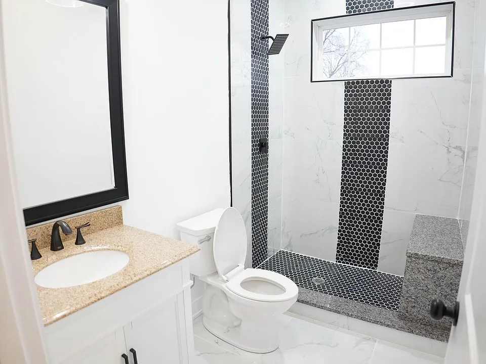 4039 W Carroll Ave #2