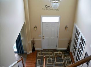 1915 Autumn Ridge Dr, Streetsboro, OH 44241