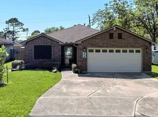 218 S 6th St, La Porte, TX 77571