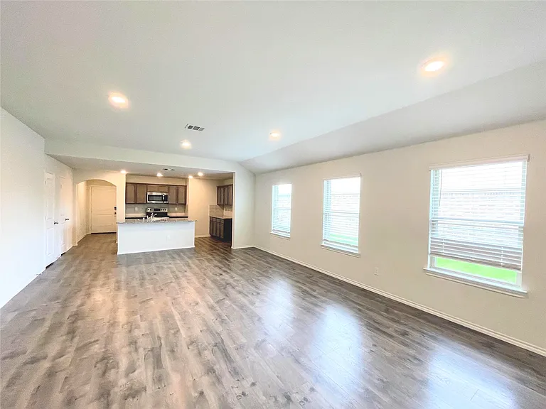 808 Community Way — Photo 13