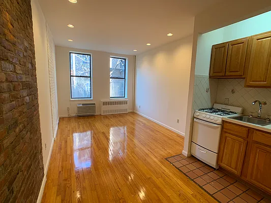 Rented by J & L Holding Corporation | media 12