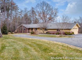 7941 Sudbury Ln SE, Ada, MI 49301