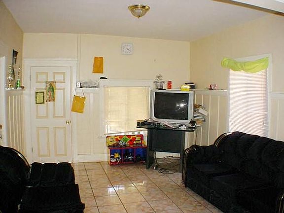 2nd image of 218 N Avenue 61