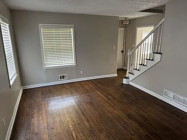 1307 Lorenzo Dr SW #A — Photo 2