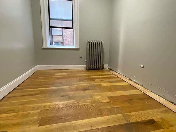 3rd image of 470 Concord Ave #2A