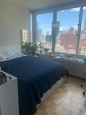 Rented by REAL New York | media 3