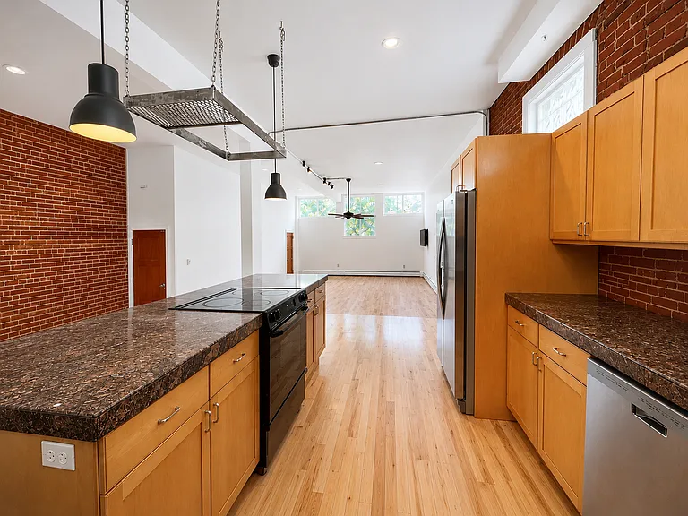 415 W 4th Ave — Photo 5