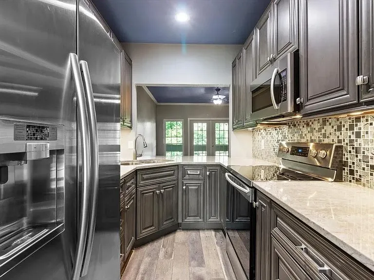 9801 Royal Ln — Photo 6