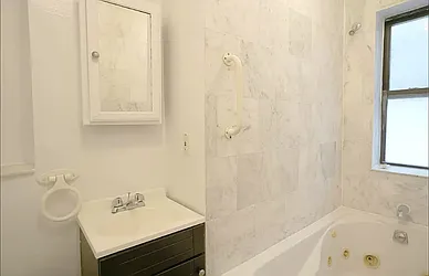 Rented by KNOCKKNOCK LLC