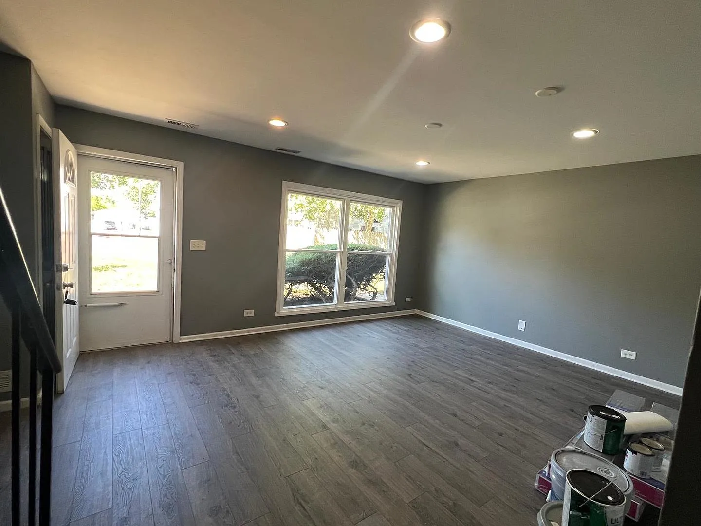4 bed, 1.5 bath, 1400 sqft, $3,350 — Photo 2