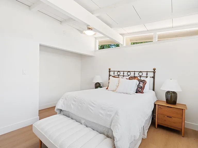3671 Montclaire St — Photo 13