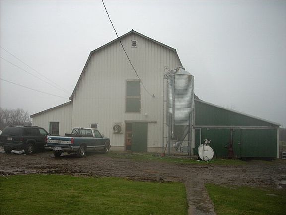 4th image of 38 Lake St