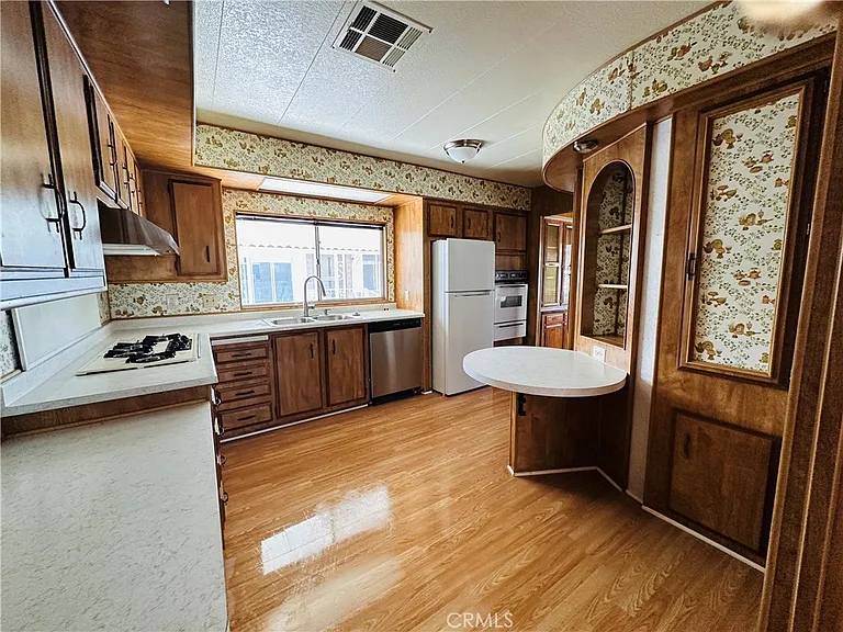 2230 Lake Park Dr #140 — Photo 6