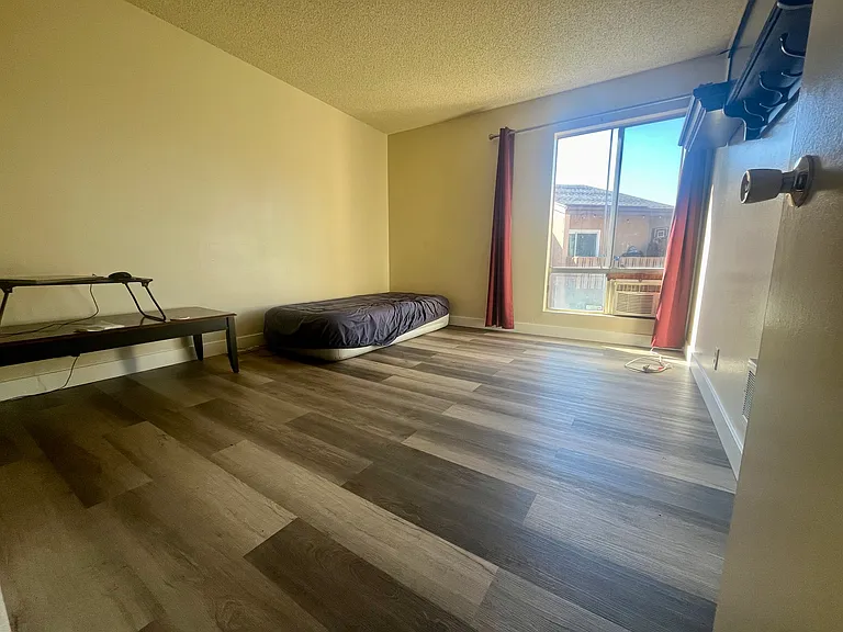 1051 Rock Springs Rd #220 — Photo 9