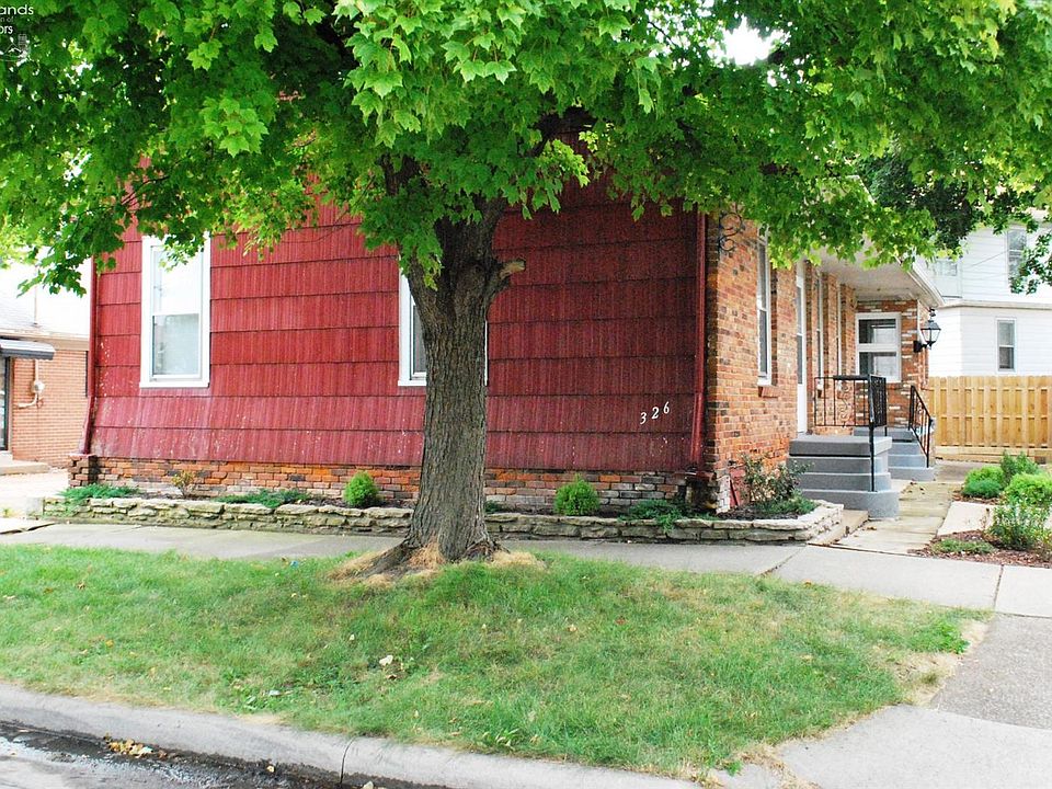 1st image of 326 E Madison St