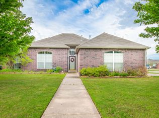 1029 W Pittsburg Pl, Broken Arrow, OK 74012