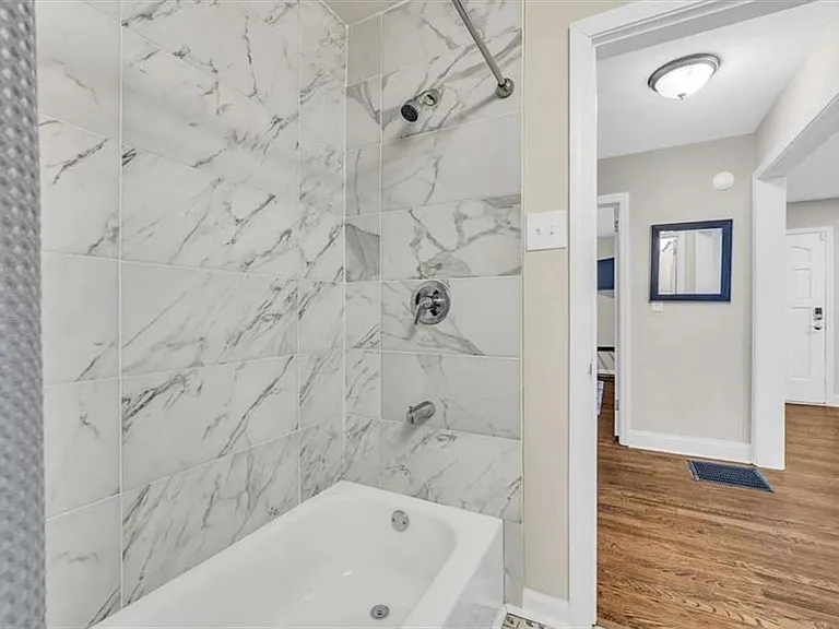 2271 Columbia Dr — Photo 8