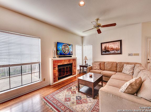 5th image of 163 Chapel Hill Cir #163
