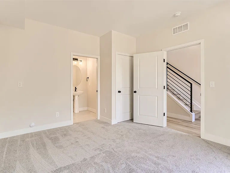 5430 Carr St — Photo 15