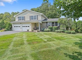 1705 Lancelot Pl, Skaneateles, NY 13152