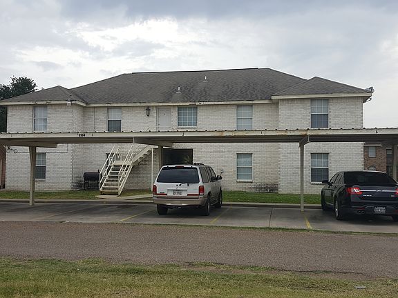 2nd image of 2104 Kimberly Ln APT 5
