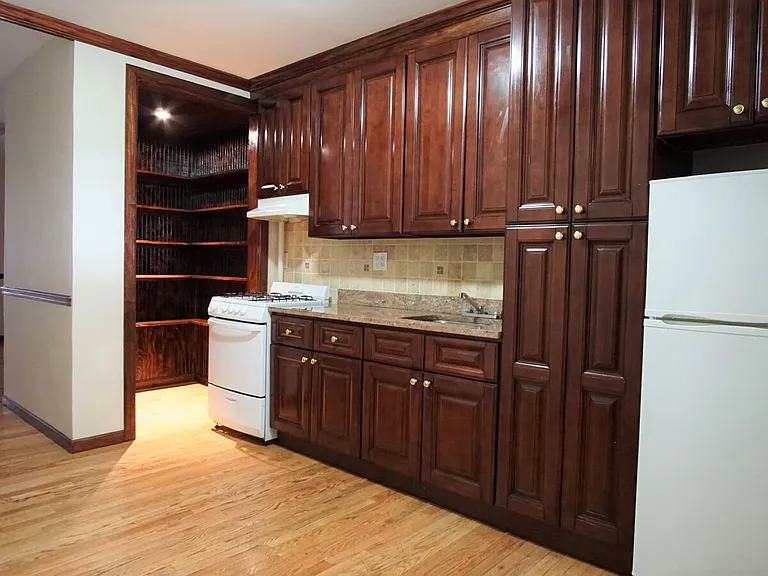 1586 York Ave #1 — Photo 6