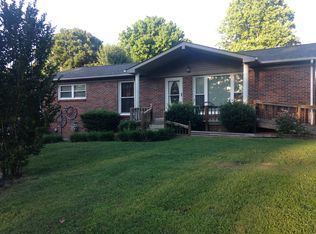 520 Tinsley Ln, Columbia, TN 38401