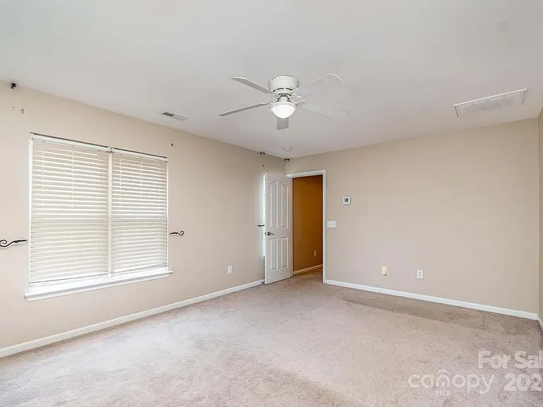 17323 Newlands Corner Ln — Photo 18