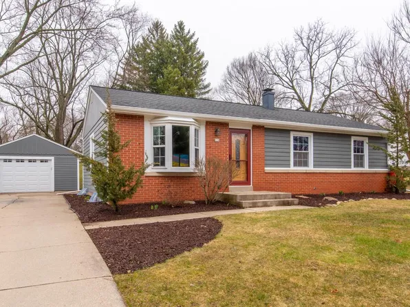 828 North 119th STREET, Wauwatosa, WI 53226