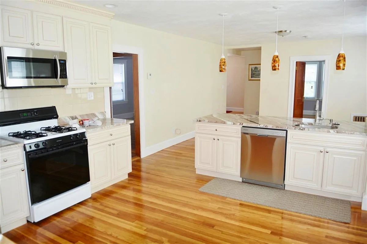 Building Photo - 169 Harvard St #1