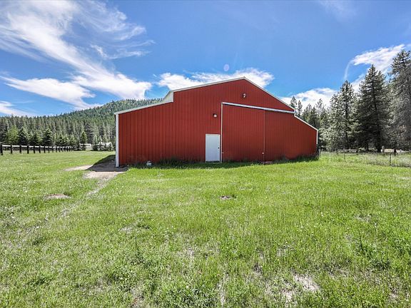 2nd image of 322581 Highway 2