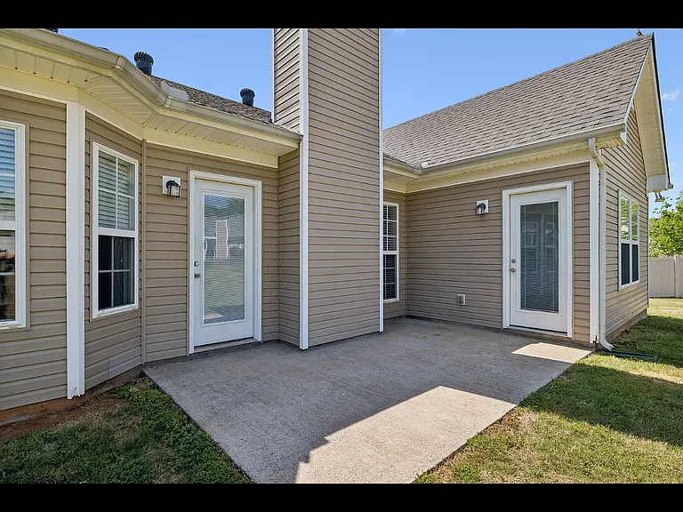 845 Kaylee Cir — Photo 12
